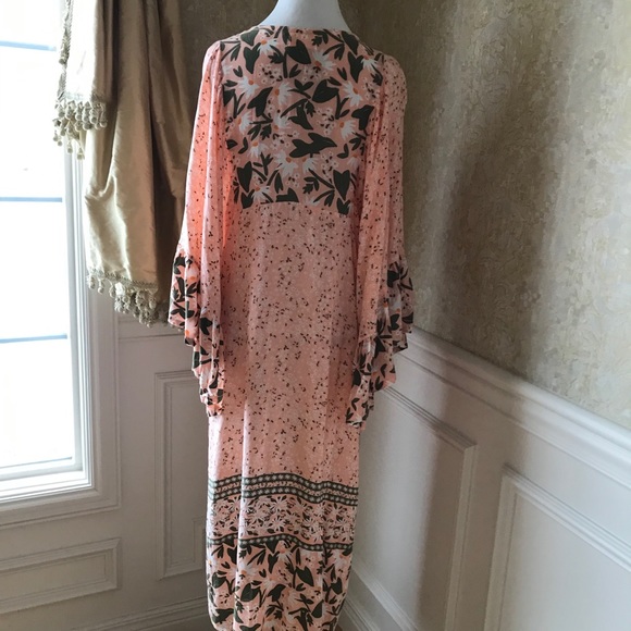 Love St. Flower Child Mini Petal pink dress - Picture 4 of 9